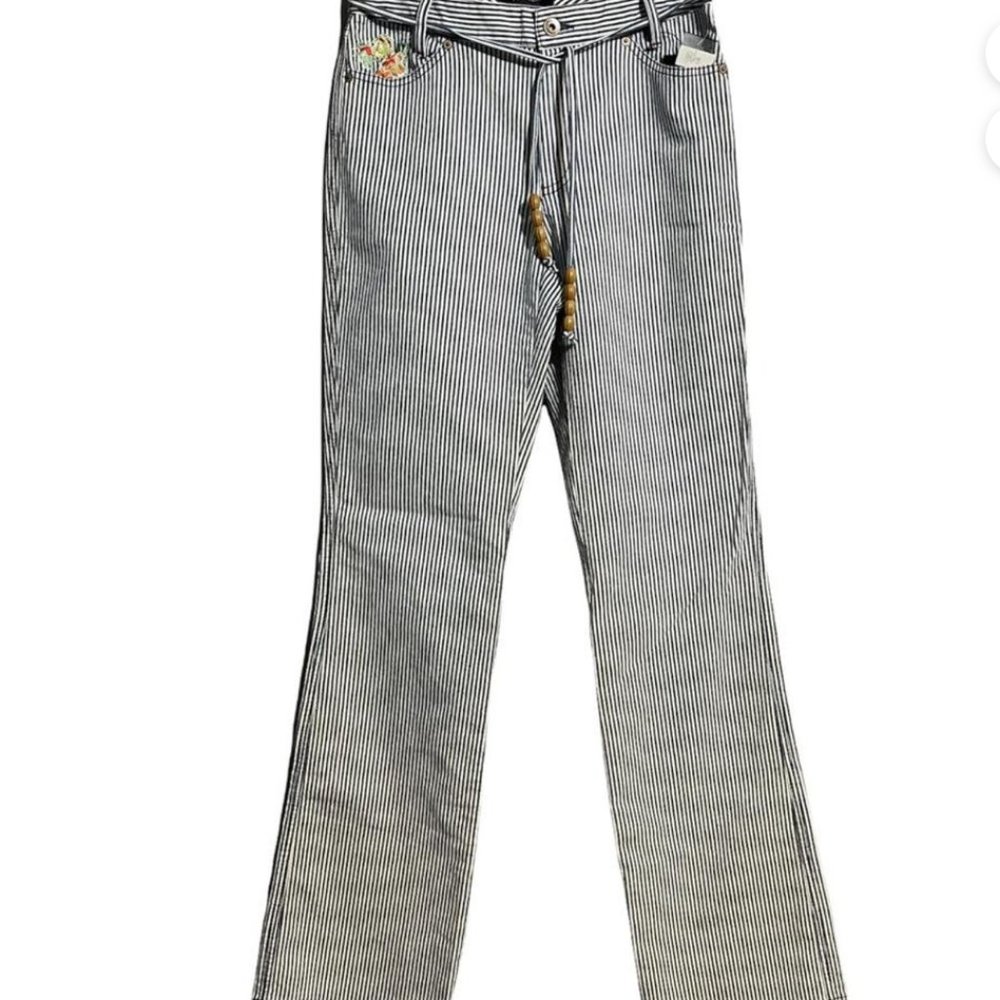 Y2K jeans with blue stripes